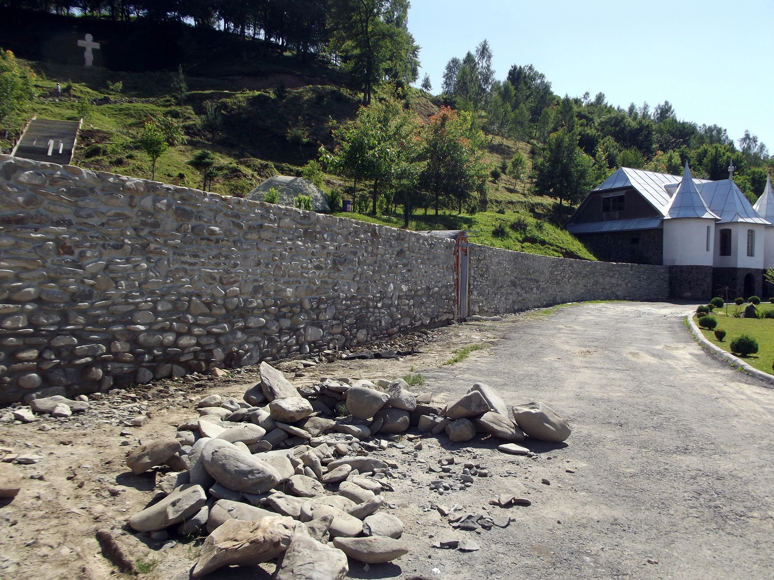 Retaining wall and slope stabilization project